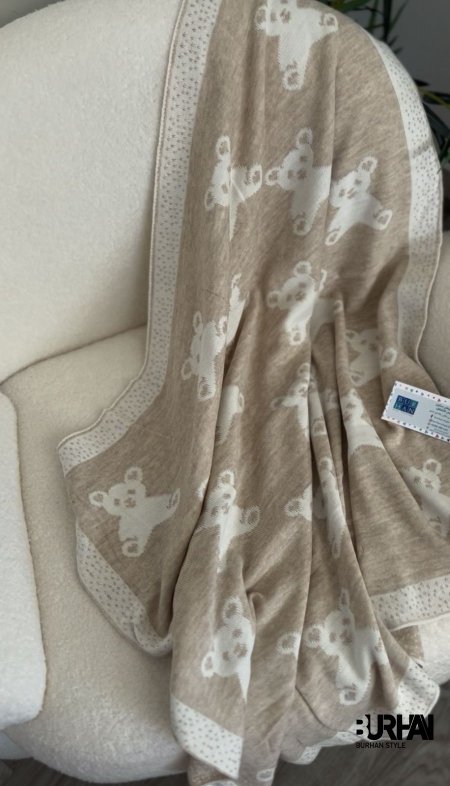 بيج بنقشة دب