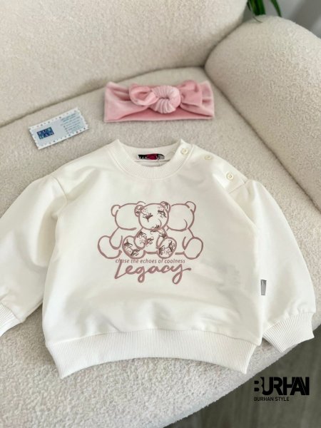 أبيض بنقشة زهري